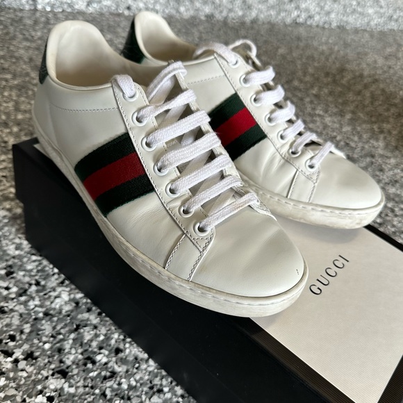 Gucci Ace Leather Sneaker - Picture 4 of 9